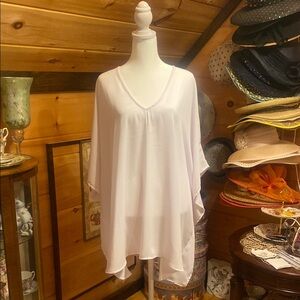 NWOT Show Me Your MuMu White V-Neck Poncho
